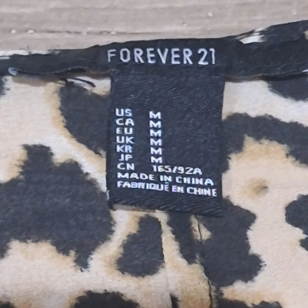 Forever 21 Chiffon Like Lightweight Loose Top szM #711